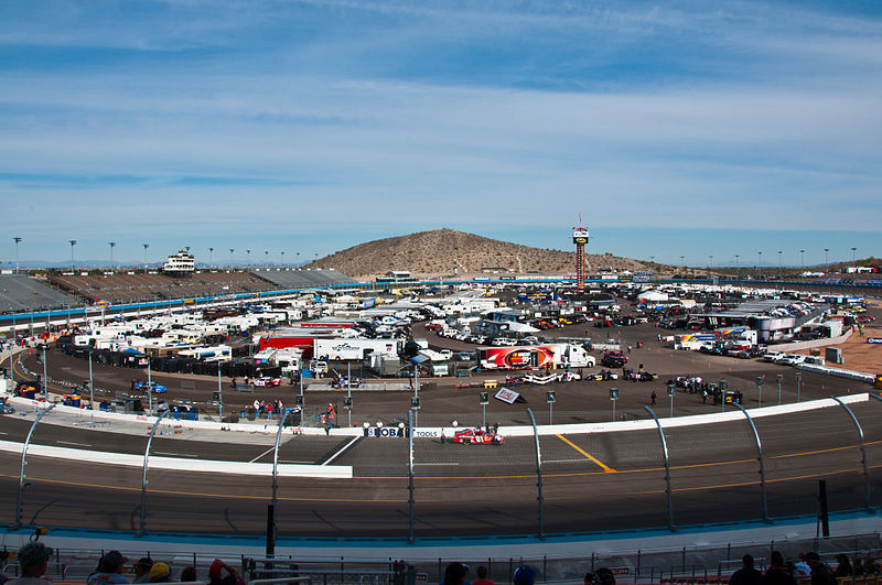 Phoenix_International_Raceway,_November_2011.jpg